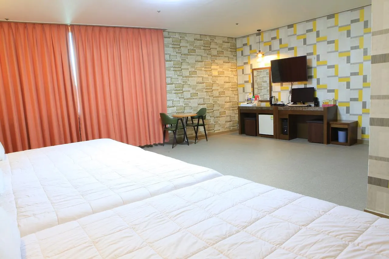 Marina Motel Busan Station 2*,
