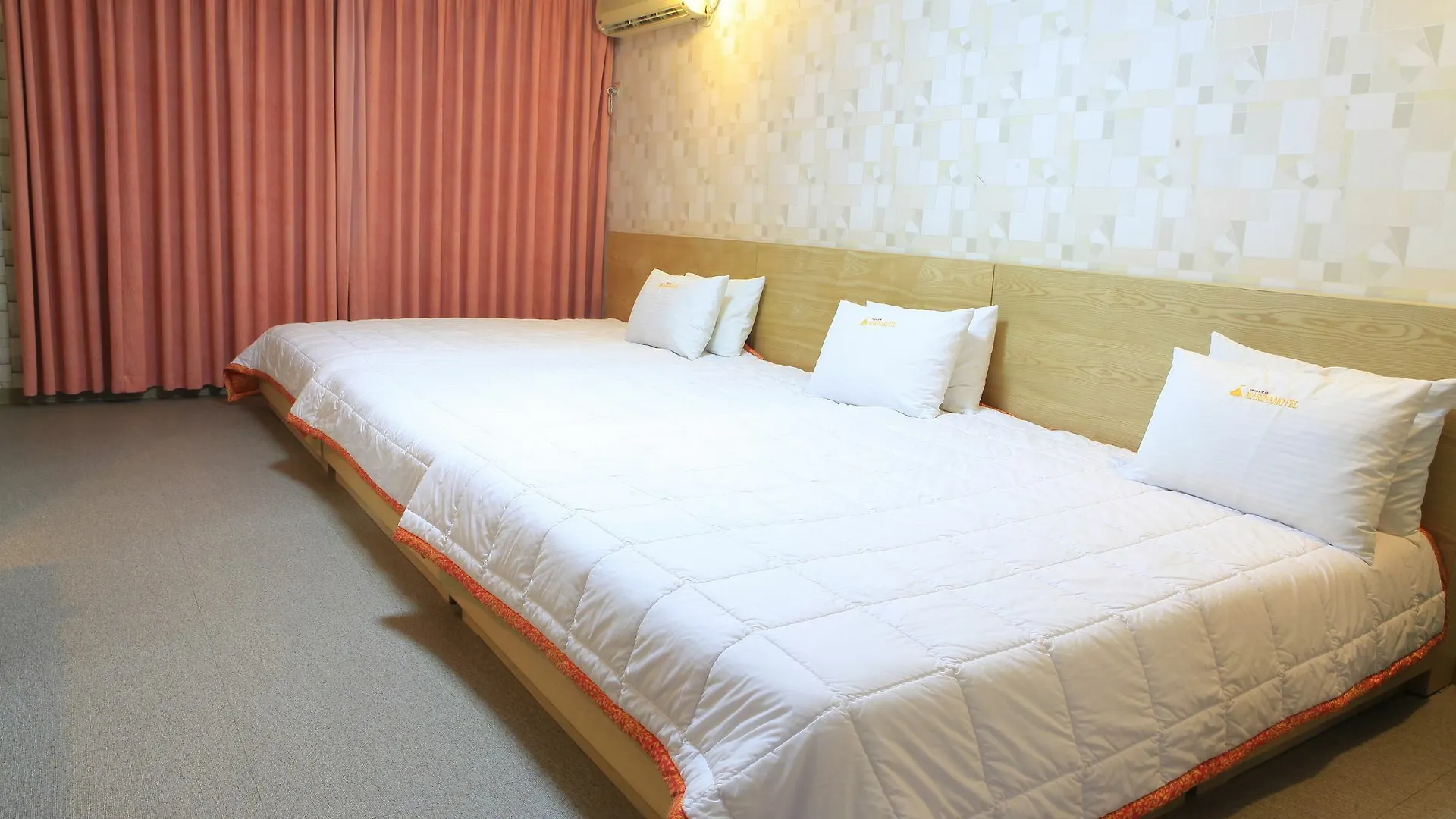 Marina Motel Busan Station